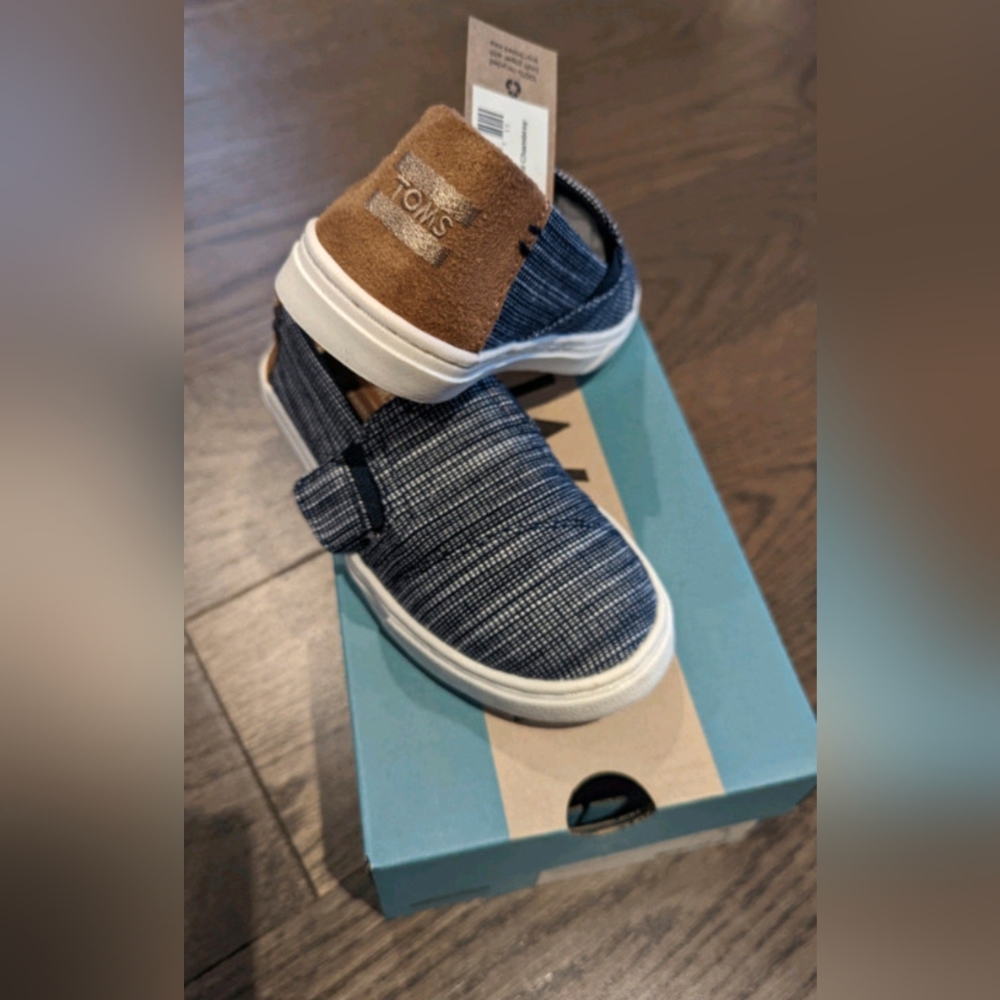 TOMS Boys Shoes